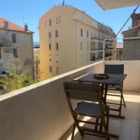 Les Oliviers T2 Centre * Ajaccio (Corsica)